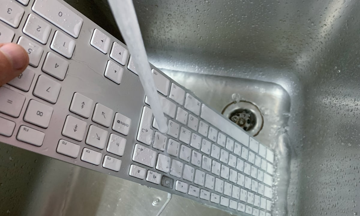 Стоит ли мыть клавиатуру водой из под крана