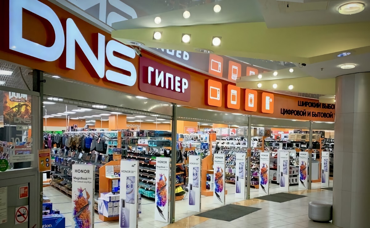 DNS поднял цены в магазинах на 30%